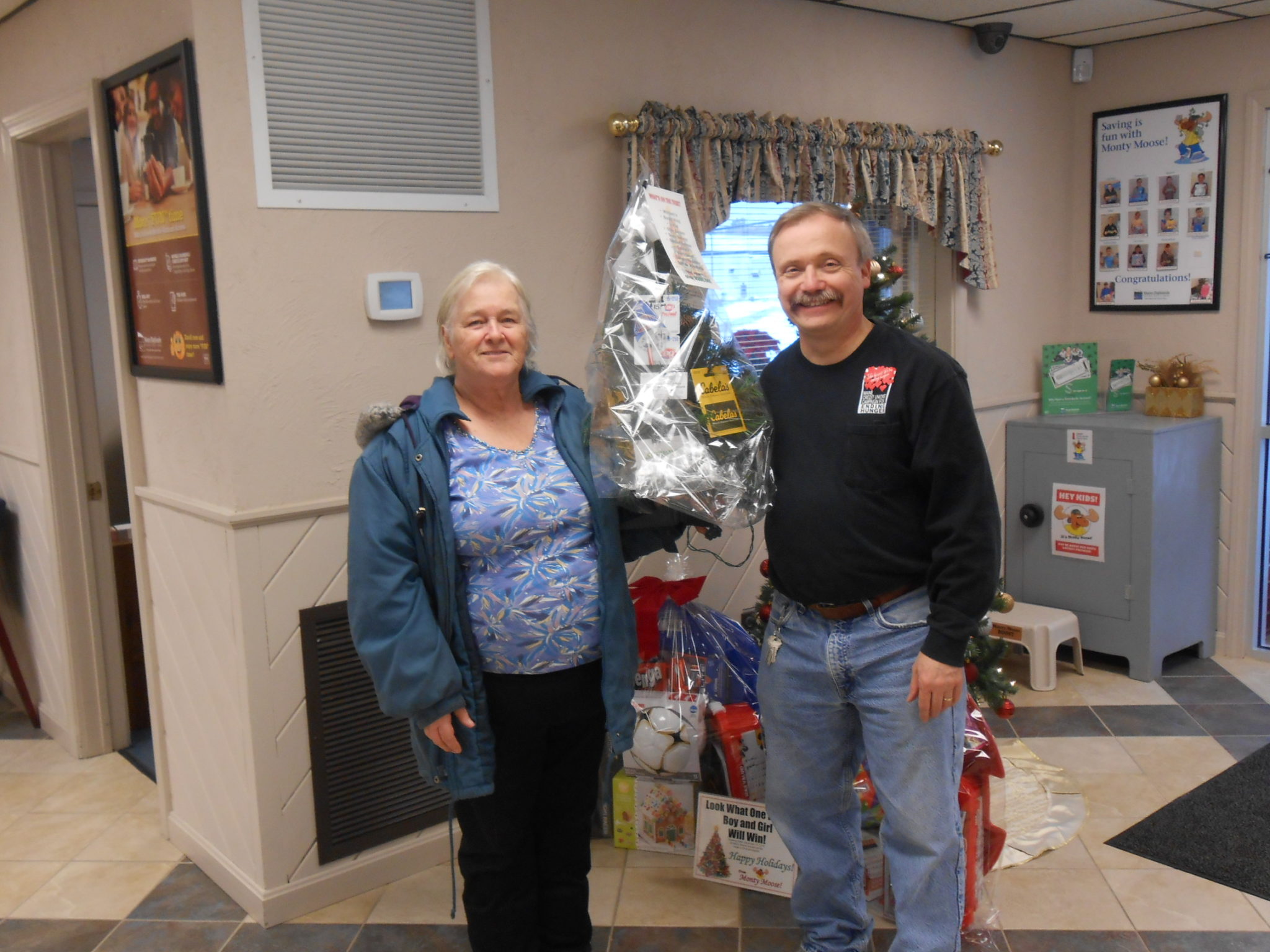 Christmas Tree Gift Card Raffle 2018 Maine Highlands Federal Credit